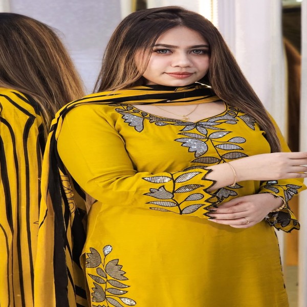 সিকোয়েন্স এবং এমব্রয়ডারি কাজ করা সম্পূর্ণ রেডি থ্রি-পিস কালেকশন।।SCM1