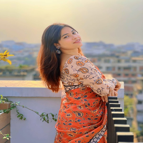 ডিজিটাল প্রিন্টের শাড়ি,,১০০%কালার গ্যারান্টি   ও পন্য চেক করে নেওয়া সুযোগ আছে ।PS101