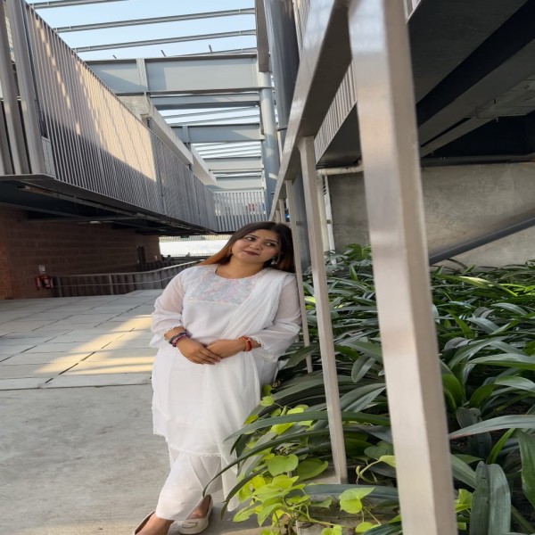 দক্ষ কারিগর দ্বারা সেলাই করা  জর্জেট কারচুপি কাজ করা ফোর পিস কালেকশন।।KJ4