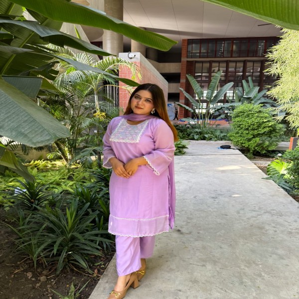 দক্ষ কারিগর দ্বারা সেলাই করা  জর্জেট কারচুপি কাজ করা ফোর পিস কালেকশন।।KJ1