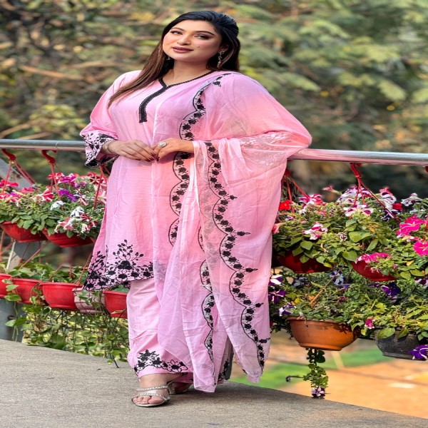 তাঁতাল কাটোওয়ার্ক এমব্রয়ডারি কাজ করা সম্পূর্ণ সেলাই করা থ্রি-পিস কালেকশন।।TA2