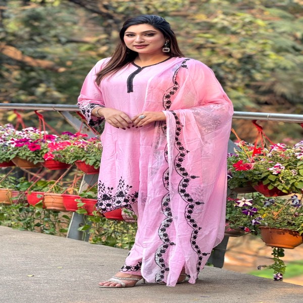 তাঁতাল কাটোওয়ার্ক এমব্রয়ডারি কাজ করা সম্পূর্ণ সেলাই করা থ্রি-পিস কালেকশন।।TA2