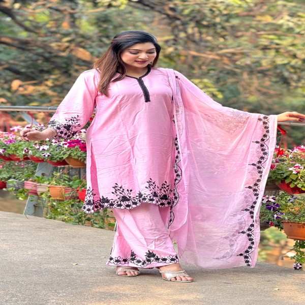 তাঁতাল কাটোওয়ার্ক এমব্রয়ডারি কাজ করা সম্পূর্ণ সেলাই করা থ্রি-পিস কালেকশন।।TA2