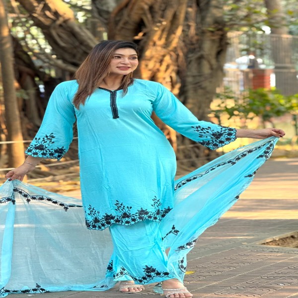 তাঁতাল কাটোওয়ার্ক এমব্রয়ডারি কাজ করা সম্পূর্ণ সেলাই করা থ্রি-পিস কালেকশন।।TA3