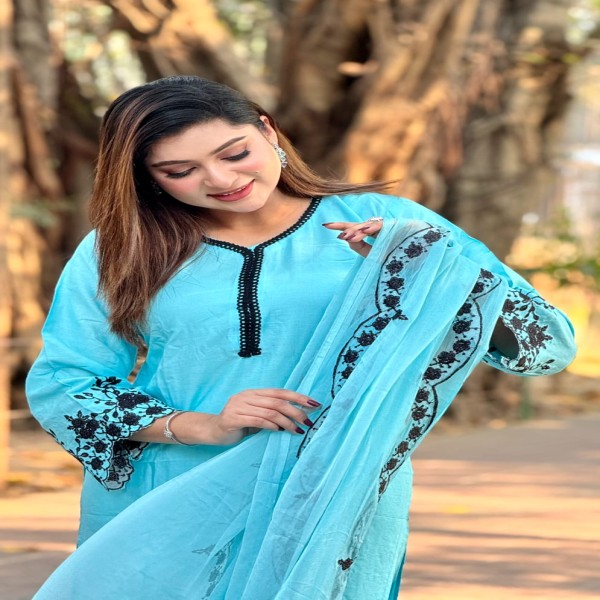 তাঁতাল কাটোওয়ার্ক এমব্রয়ডারি কাজ করা সম্পূর্ণ সেলাই করা থ্রি-পিস কালেকশন।।TA3