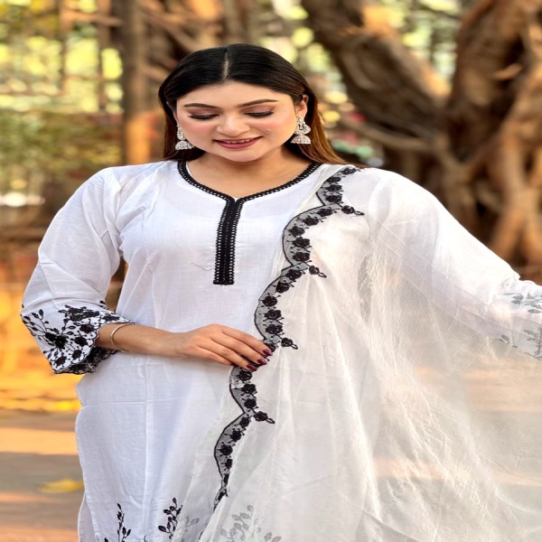 তাঁতাল কাটোওয়ার্ক এমব্রয়ডারি কাজ করা সম্পূর্ণ সেলাই করা থ্রি-পিস কালেকশন।।TA4