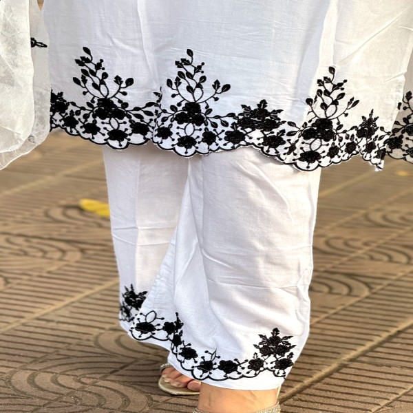 তাঁতাল কাটোওয়ার্ক এমব্রয়ডারি কাজ করা সম্পূর্ণ সেলাই করা থ্রি-পিস কালেকশন।।TA4