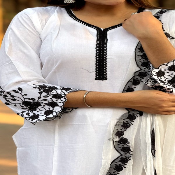 তাঁতাল কাটোওয়ার্ক এমব্রয়ডারি কাজ করা সম্পূর্ণ সেলাই করা থ্রি-পিস কালেকশন।।TA4