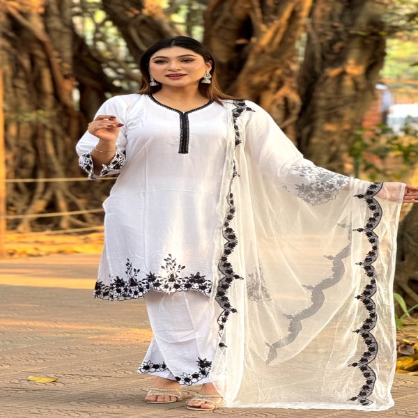 তাঁতাল কাটোওয়ার্ক এমব্রয়ডারি কাজ করা সম্পূর্ণ সেলাই করা থ্রি-পিস কালেকশন।।TA4