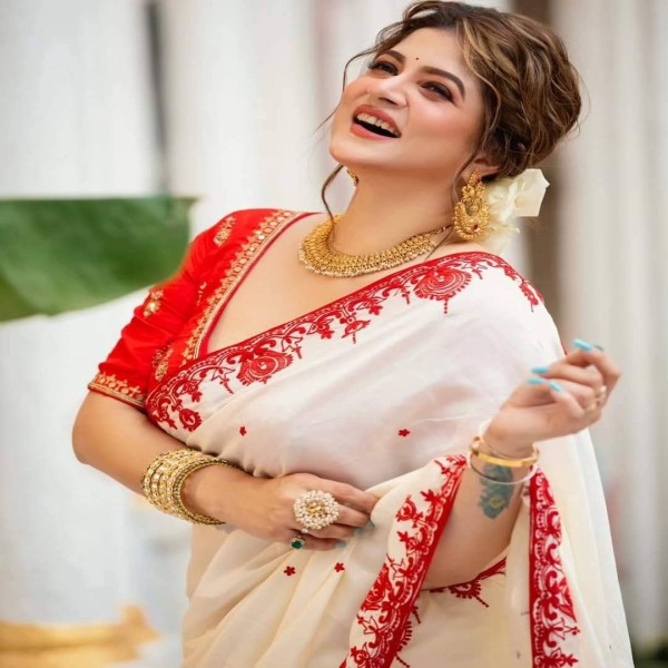 জামদানী হাফ সিল্ক কাপড়ের শাড়ি ৷ s26